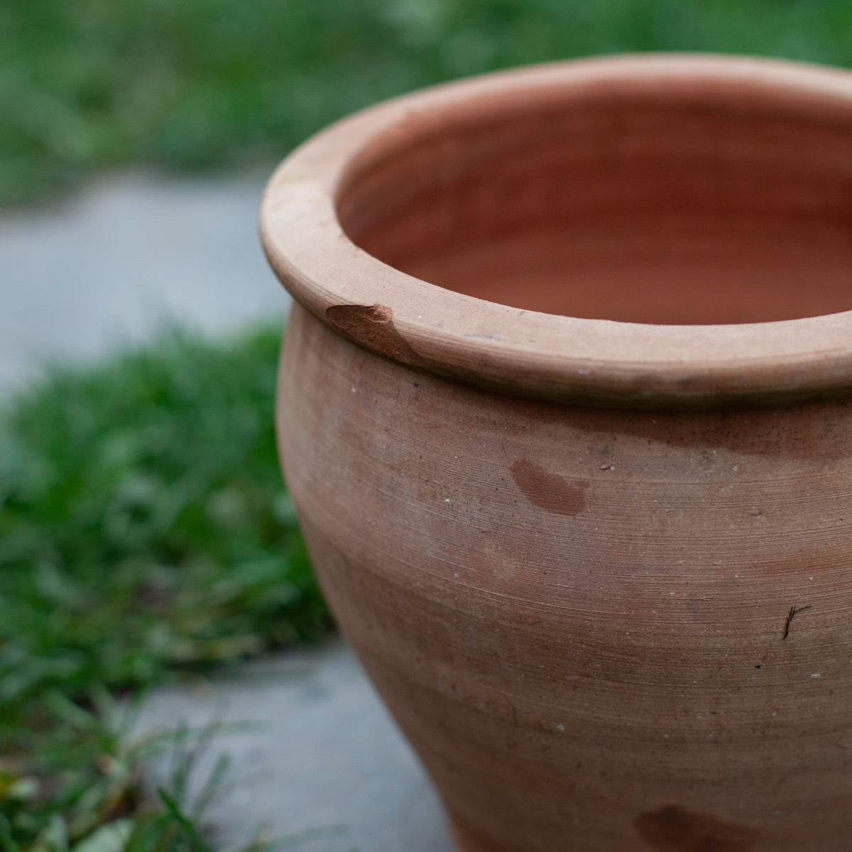 liten terracottakrukke